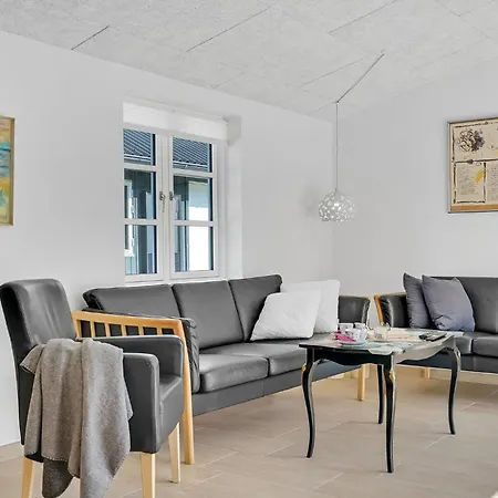 4 Bedroom Amazing In Hurup Thy بيت للعطل
