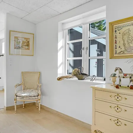 4 Bedroom Amazing In Hurup Thy بيت للعطل *