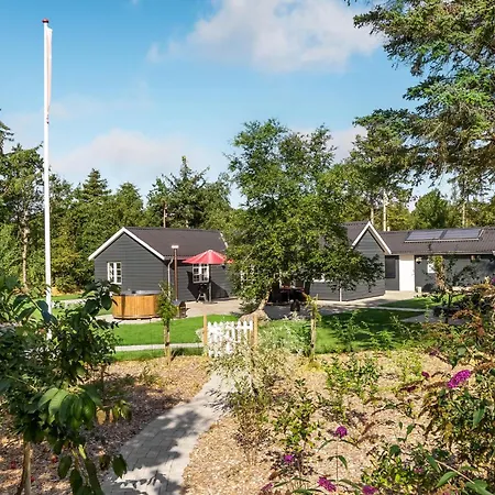 4 Bedroom Amazing In Hurup Thy *