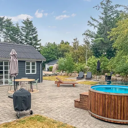 4 Bedroom Amazing In Hurup Thy